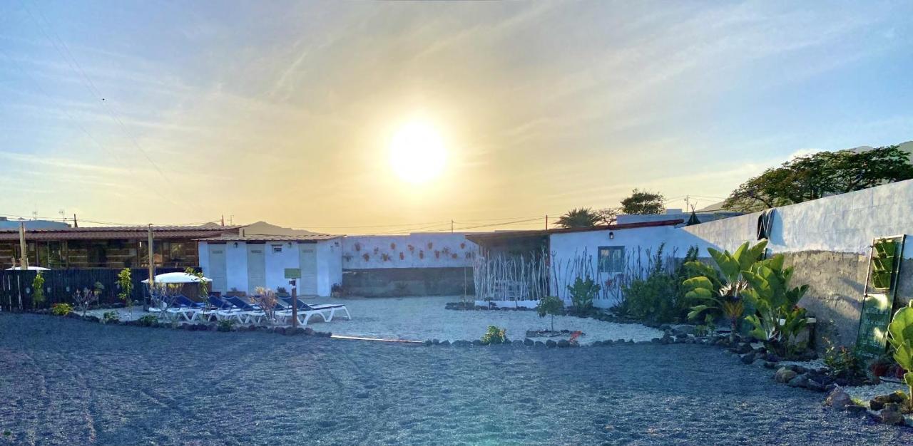 Arrebol Suite Con Jacuzzi, Piscina Y Naturaleza Buzanada Bagian luar foto